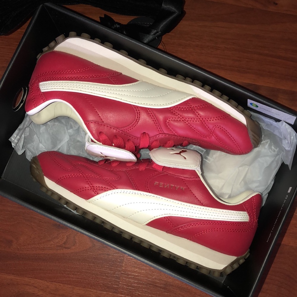 Fenty pumas - Picture 2 of 3